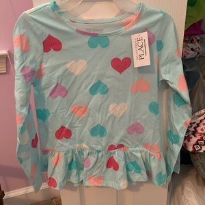 Girls ruffled long sleeve shirt Size 4T. NWT